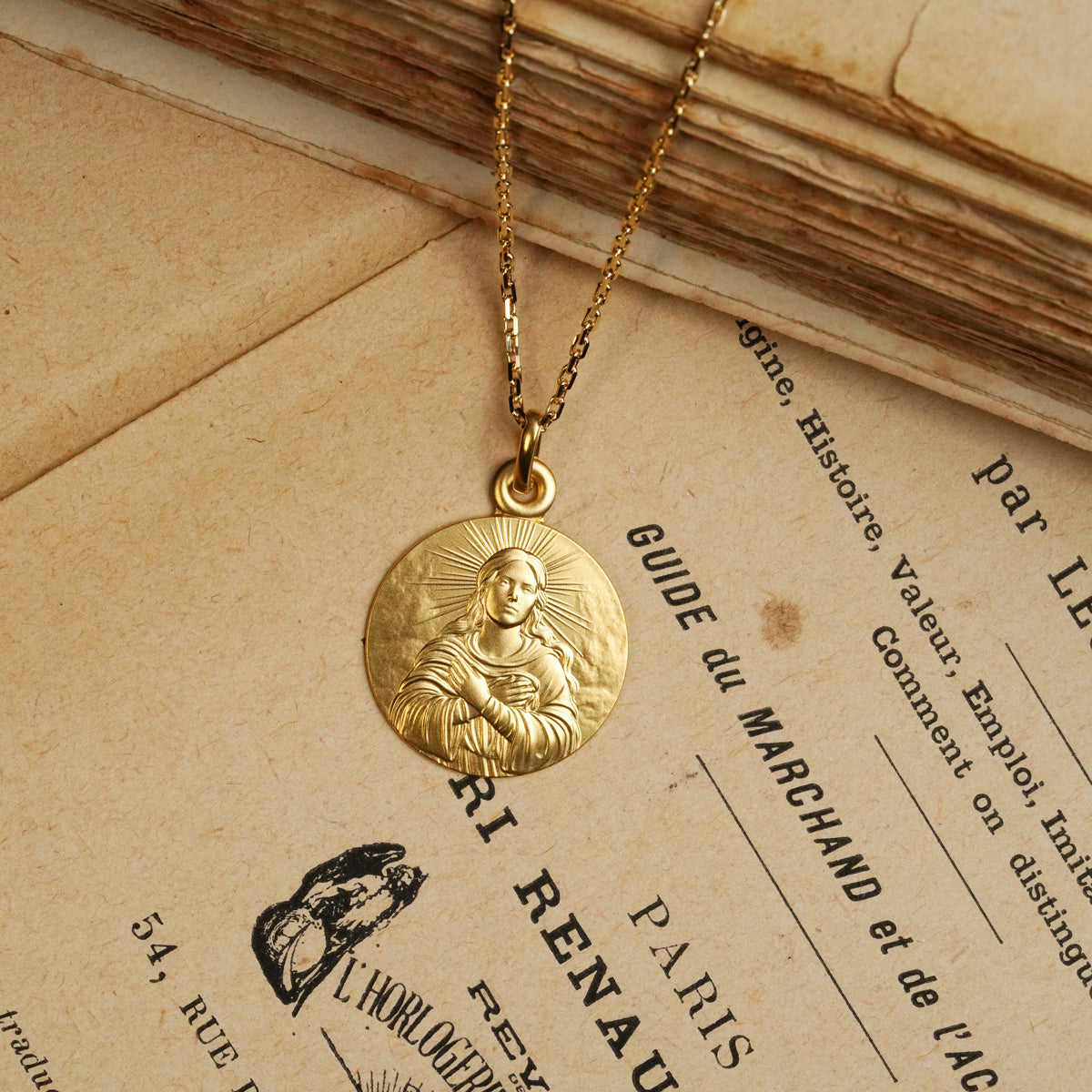 Médaille de la Vierge de Profil en Argent 925 Médaille de la Vierge de Profil en Argent 925
