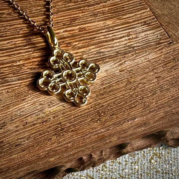 Croix Carrée trilobée