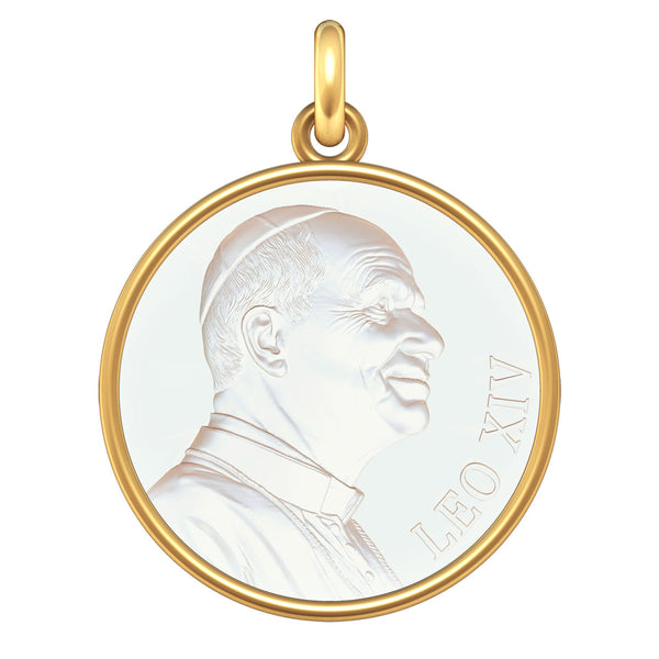 Médaille du pape Léon XIV en nacre et or jaune 18 carats, portrait de profil et inscription LEO XIV, Manufacture Mayaud